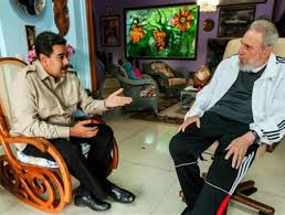 O presidente Maduro conversa con Fidel na Habana, en 2013.